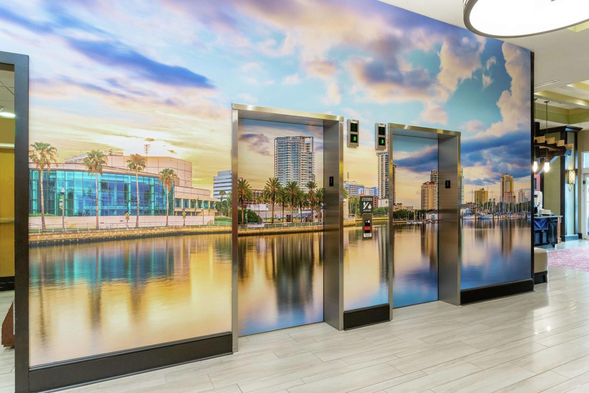 Hampton Inn & Suites St. Petersburg/Downtown Eksteriør billede