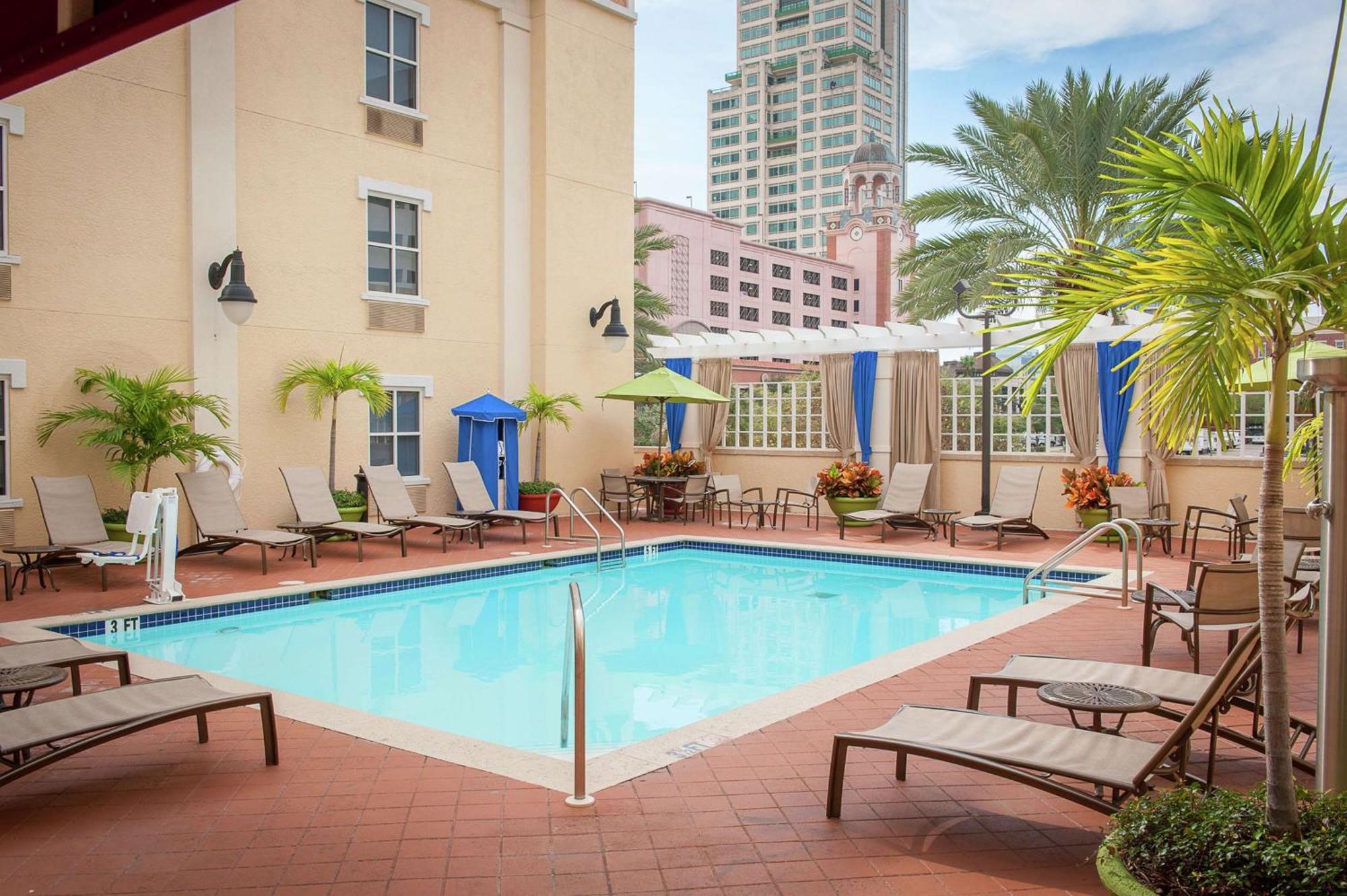 Hampton Inn & Suites St. Petersburg/Downtown Eksteriør billede